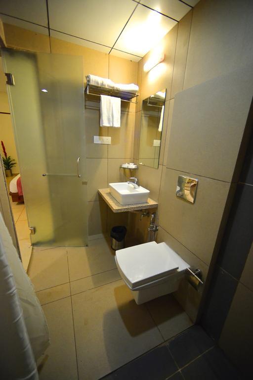 The Grand Imperial Hotel Morbi Екстер'єр фото